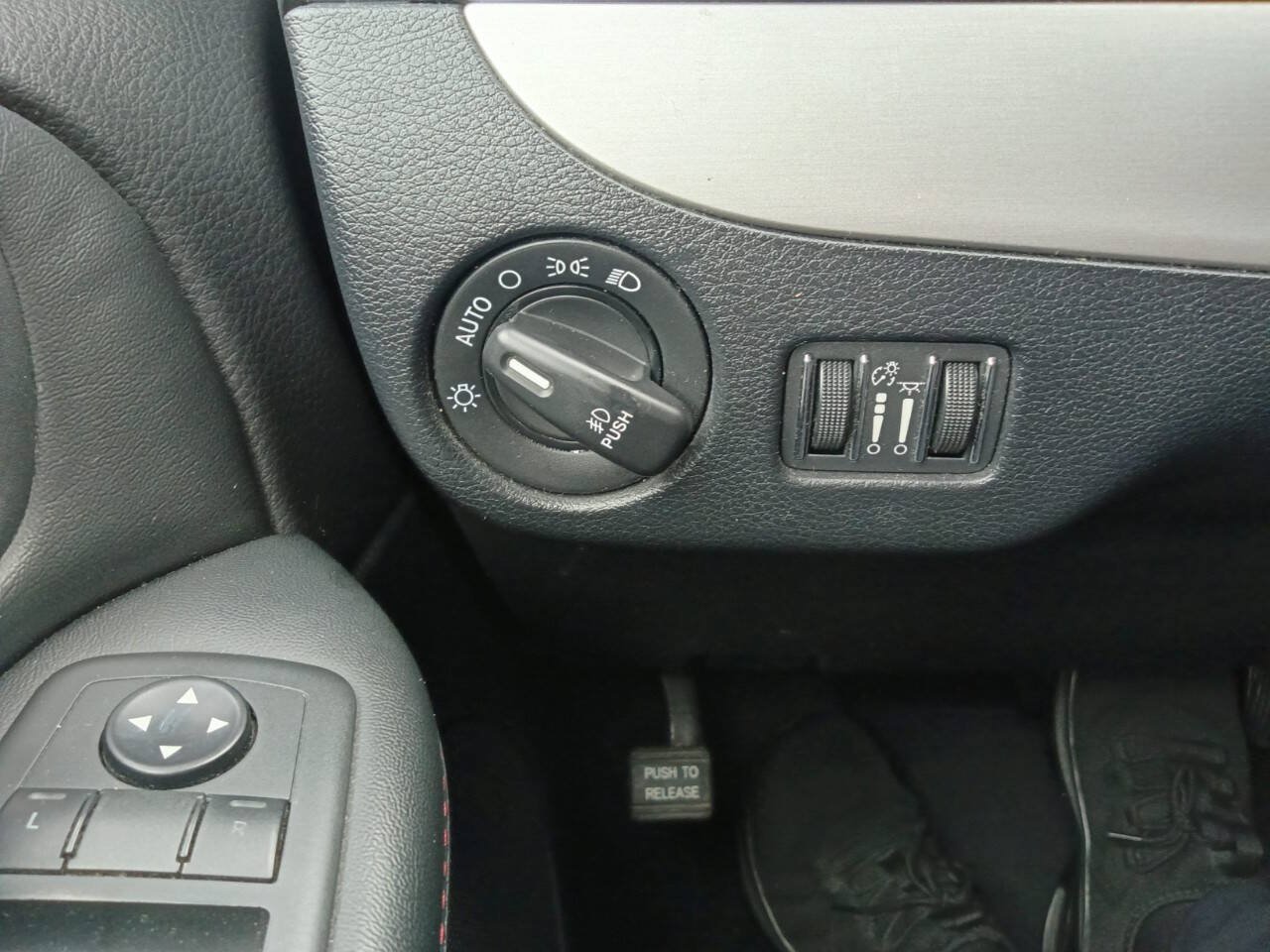 Used 2018 Dodge Grand Caravan GT FWD image 24