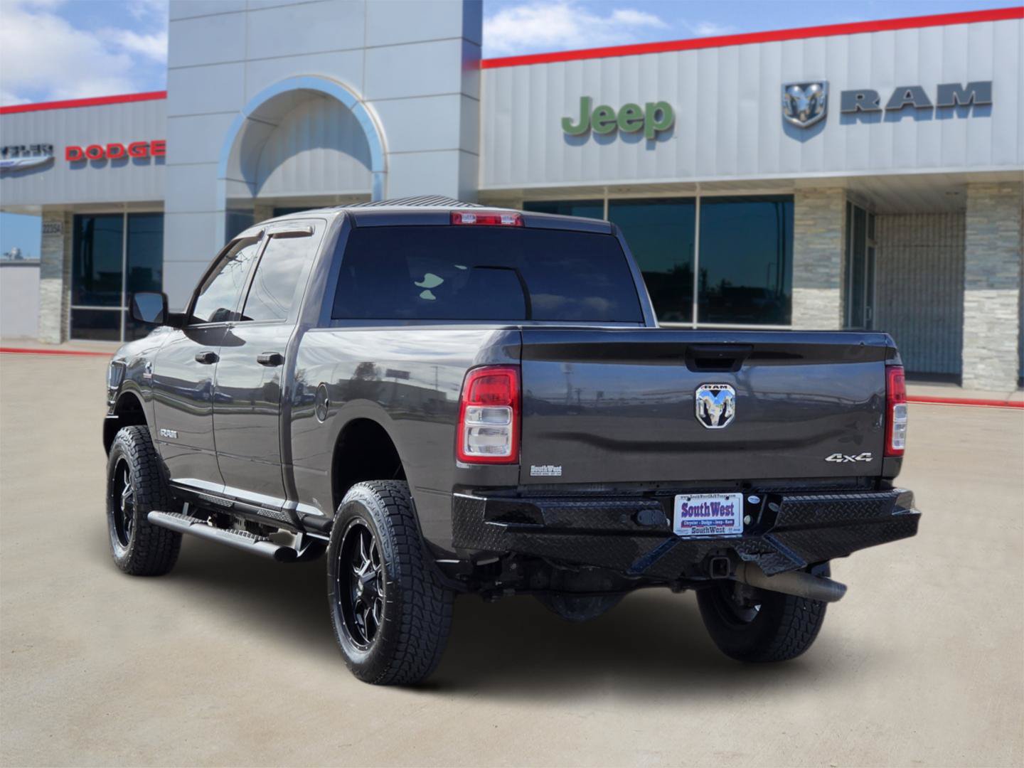 Used 2022 RAM 2500 Tradesman w/ Snow Chief Group AWD/4WD image 4
