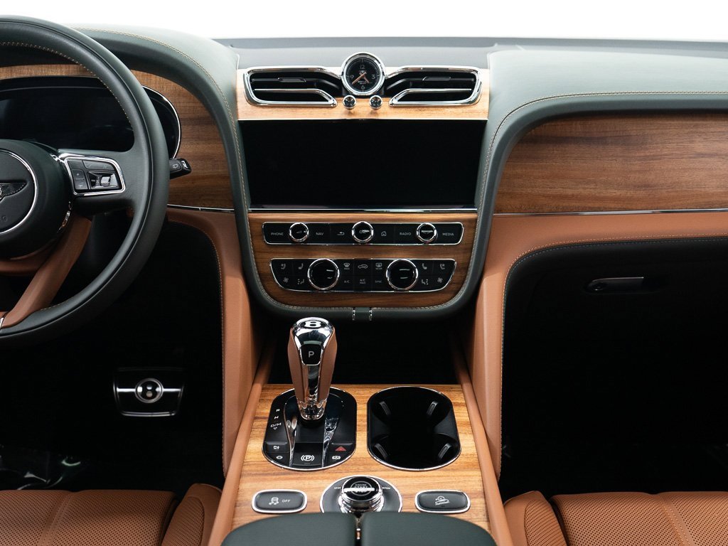 Used 2025 Bentley Bentayga Extended Wheelbase image 32