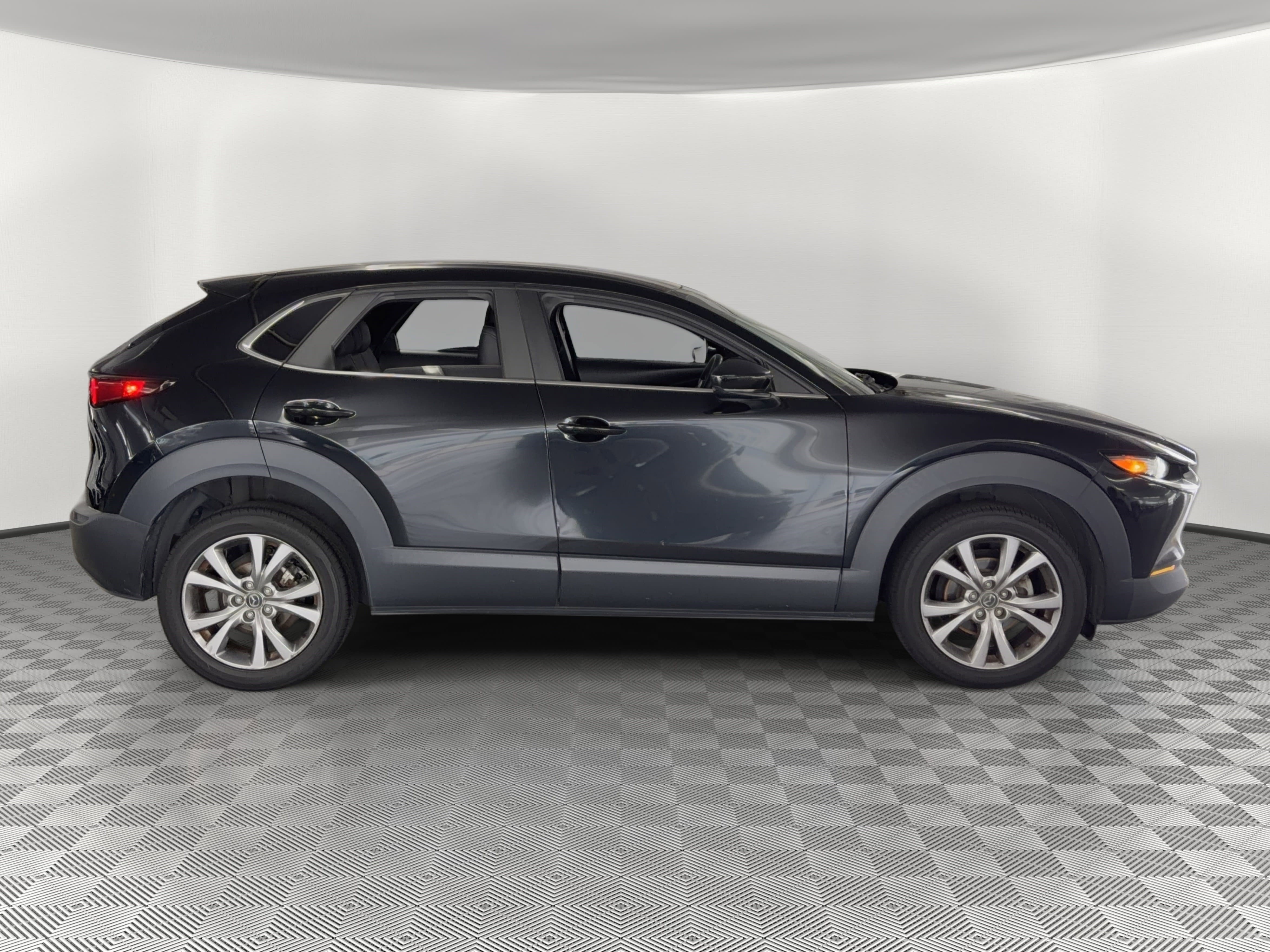 Used 2020 MAZDA CX-30 FWD w/ Select Package image 8