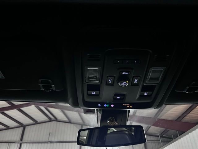 Used 2022 Chevrolet Suburban RST w/ Luxury Package AWD/4WD image 29