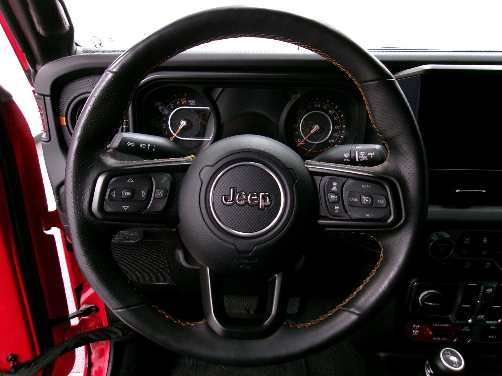 Used 2024 Jeep Gladiator Mojave w/ Technology Group image 9