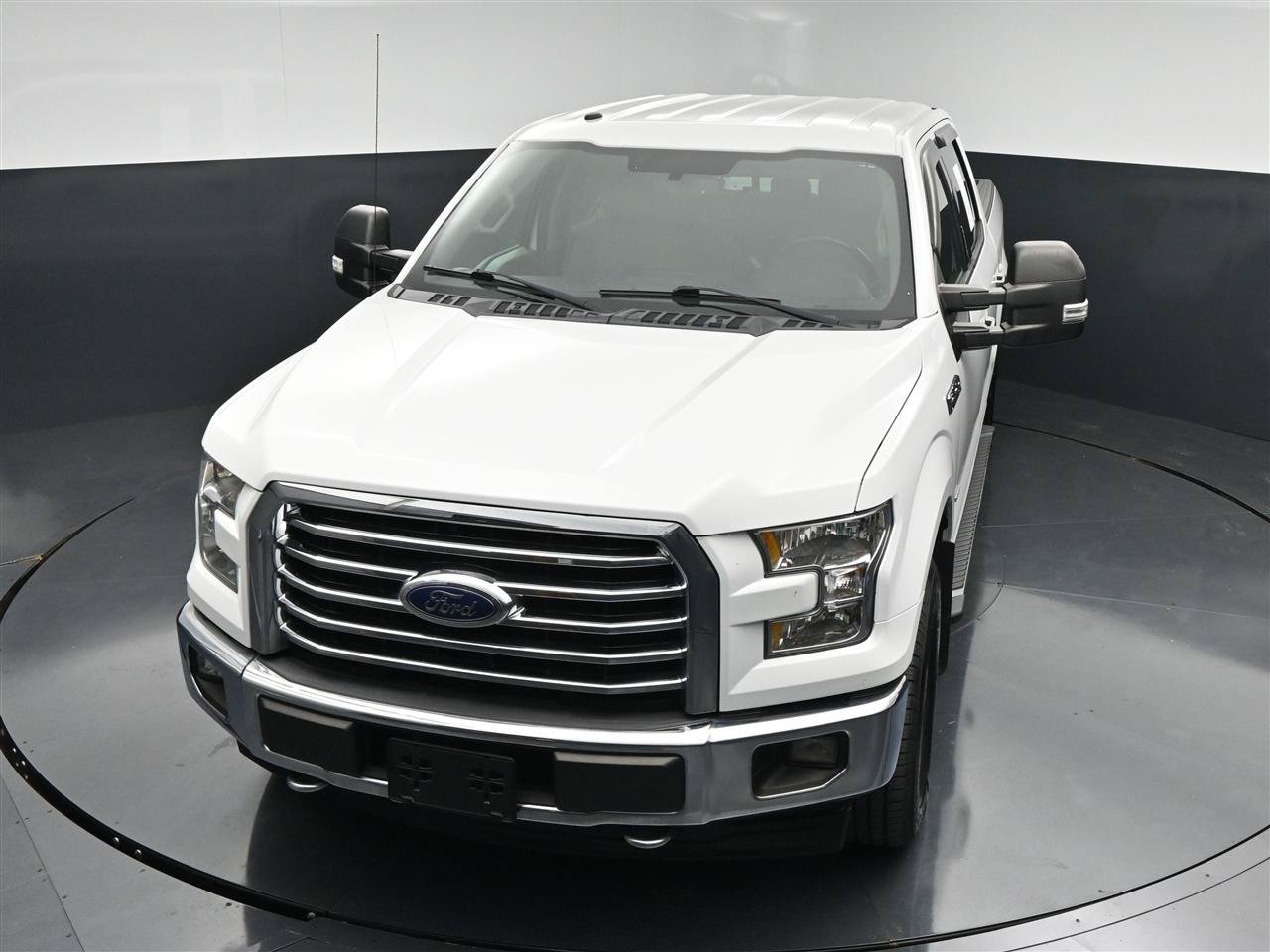 Used 2017 Ford F150 XLT w/ Equipment Group 302A Luxury AWD/4WD image 17