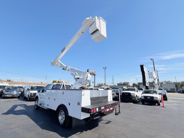 Used 2001 Ford F550 2WD Regular Cab Super Duty image 8