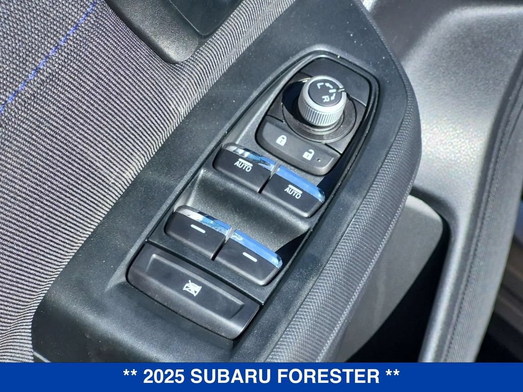 Used 2025 Subaru Forester Premium AWD/4WD image 12