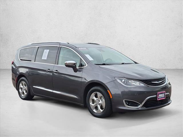 Used 2018 Chrysler Pacifica Limited w/ Advanced Safetytec Group FWD image 3