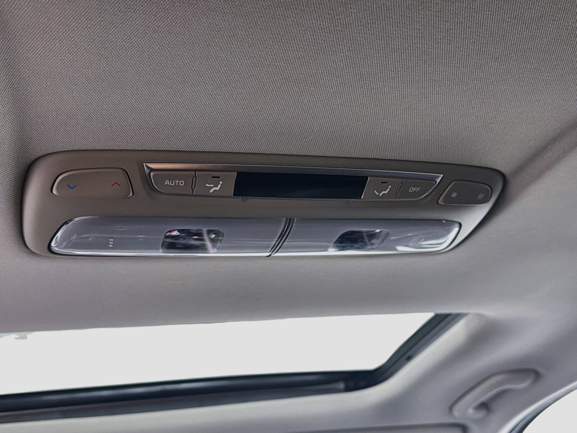 Used 2025 Kia Telluride S FWD image 27