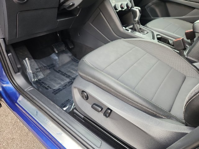 Used 2023 Volkswagen Taos SE FWD image 19