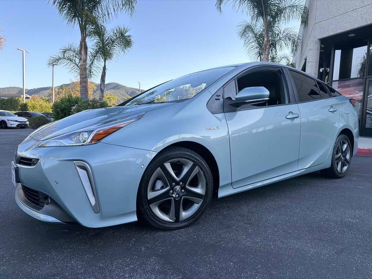 Used 2022 Toyota Prius XLE FWD image 9