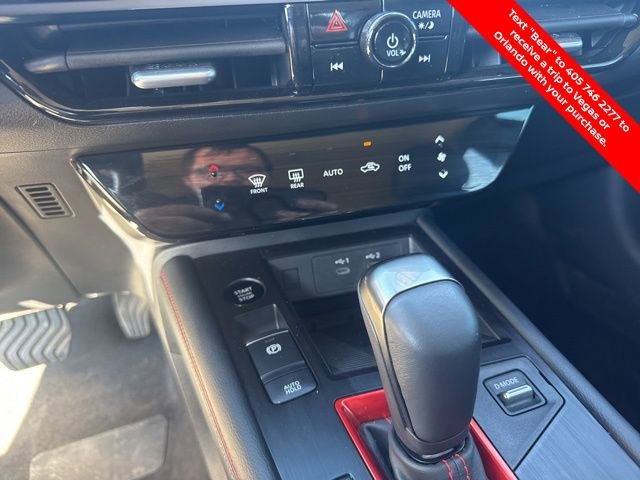 Certified 2025 Nissan Kicks SR image 27