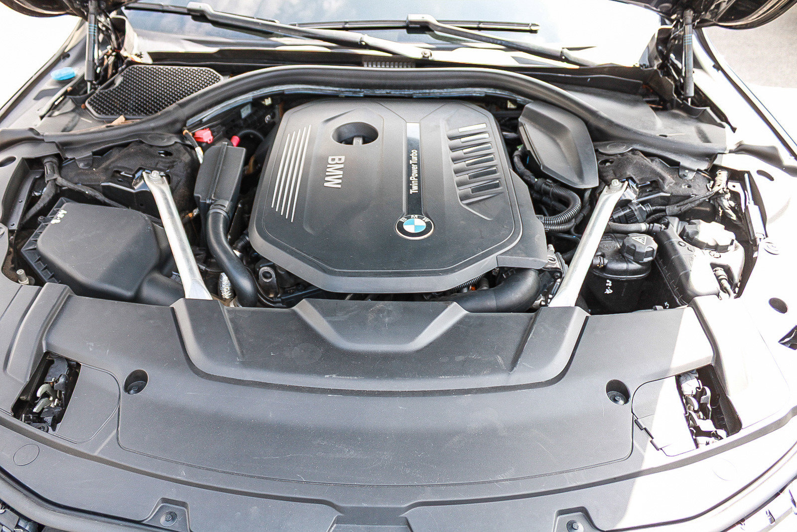 Used 2019 BMW 740i RWD image 27