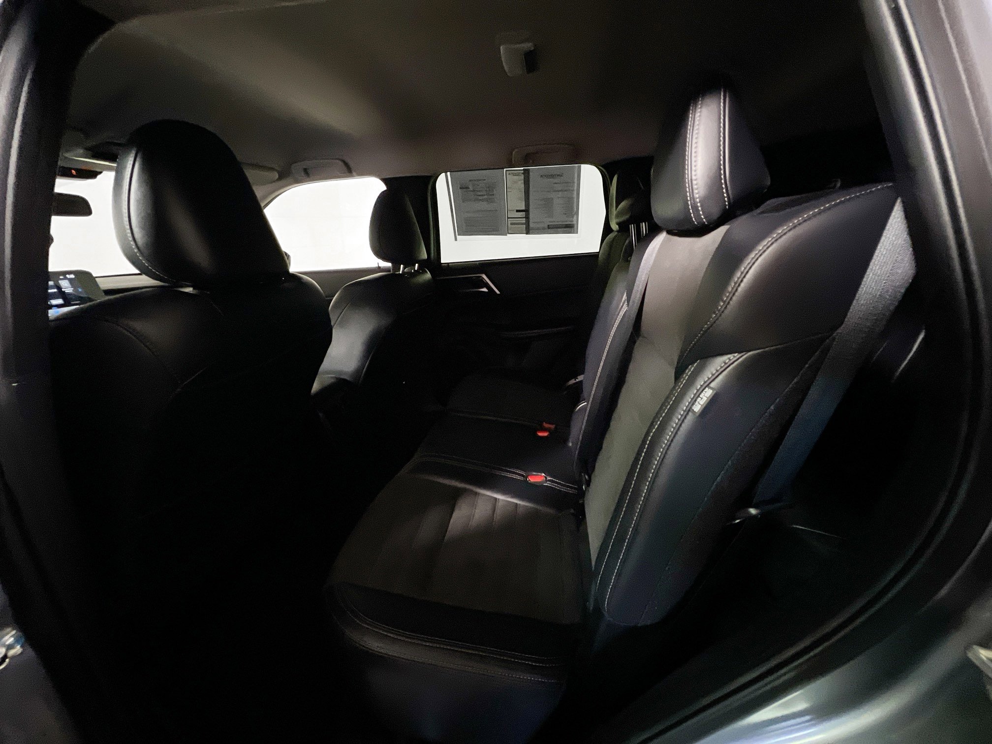 Used 2022 Mitsubishi Outlander SE image 29