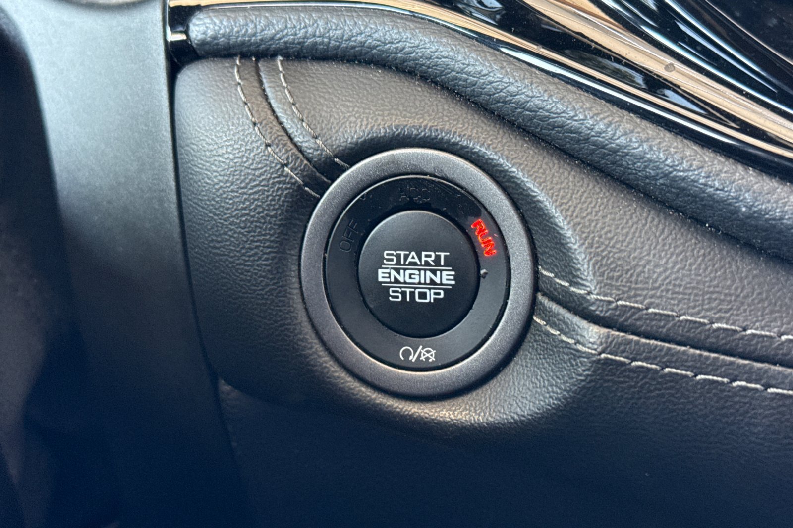 Used 2023 Dodge Durango SXT RWD image 33