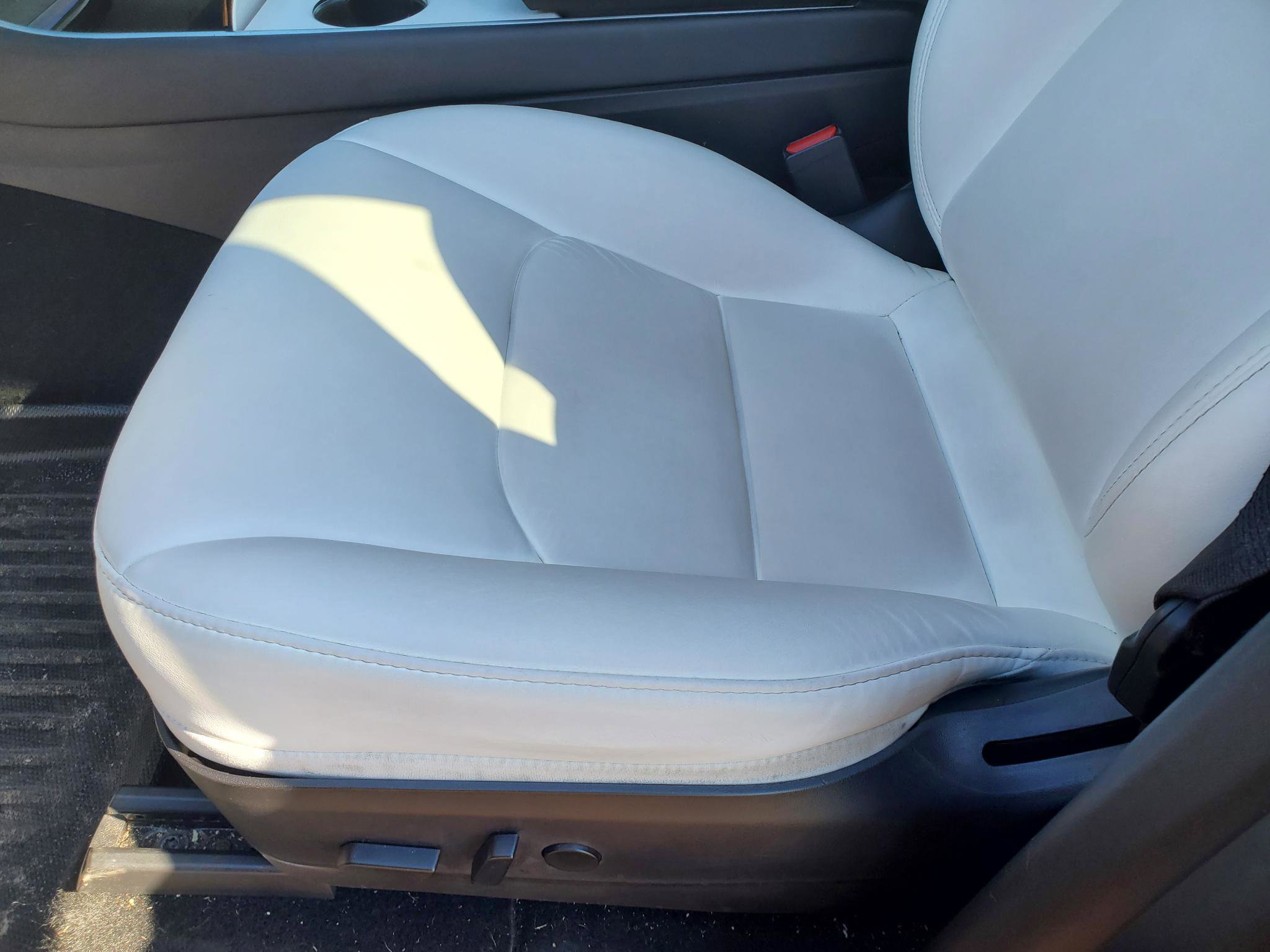 Used 2020 Tesla Model Y Long Range image 14