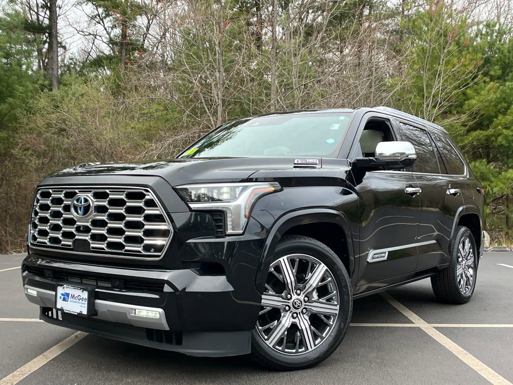 Used 2023 Toyota Sequoia Capstone AWD/4WD image 1