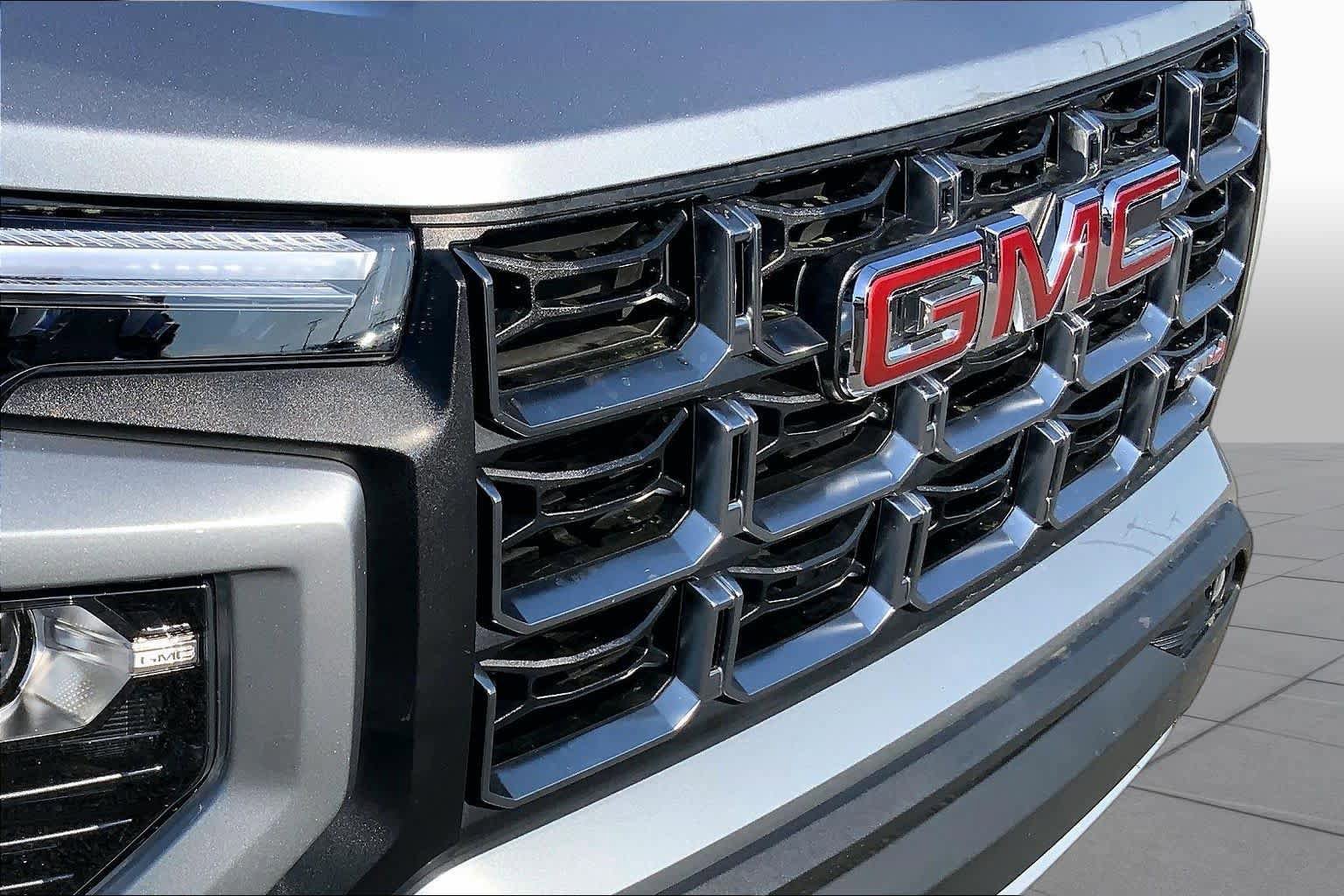 Used 2024 GMC Canyon AT4 w/ Canyon Safety Plus Package AWD/4WD image 48