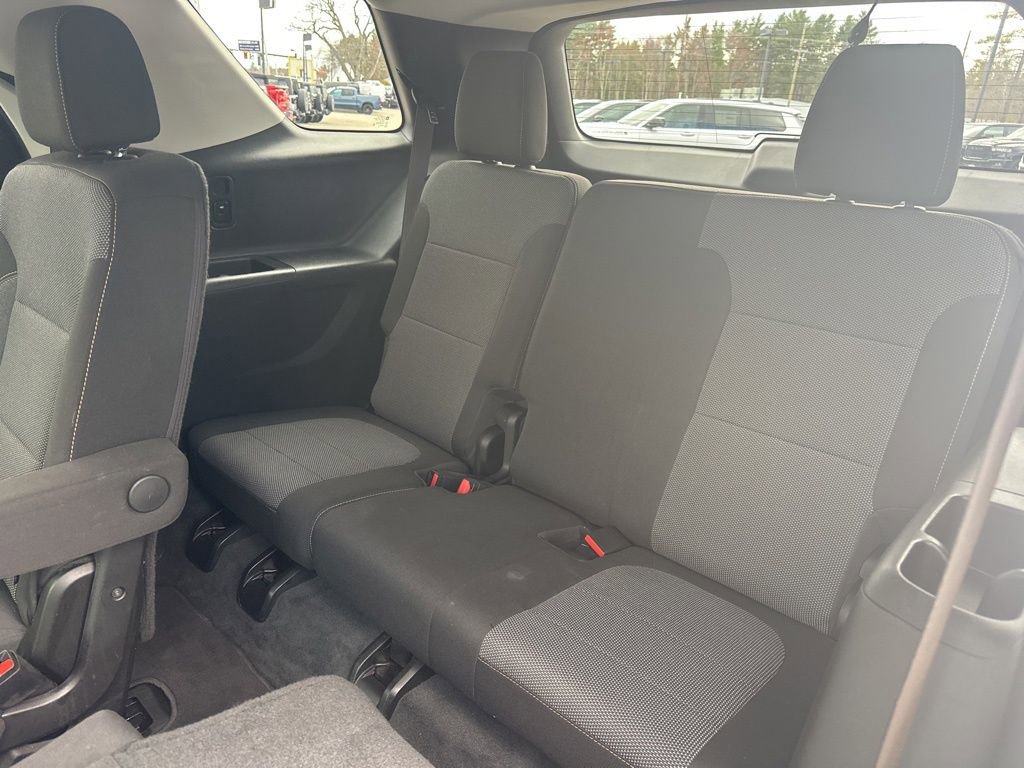 Used 2021 Chevrolet Traverse LT AWD/4WD image 36