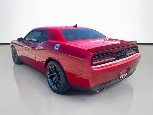 Used 2015 Dodge Challenger R/T Plus RWD image 8