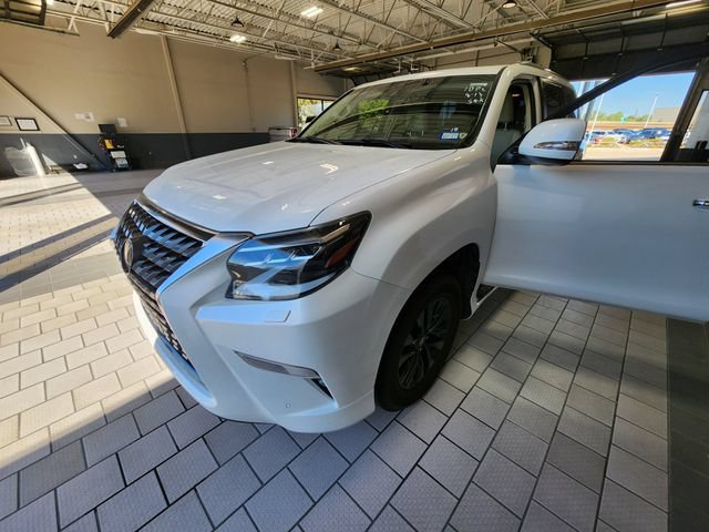 Used 2020 Lexus GX 460 Premium w/ Premium Package AWD/4WD video 3