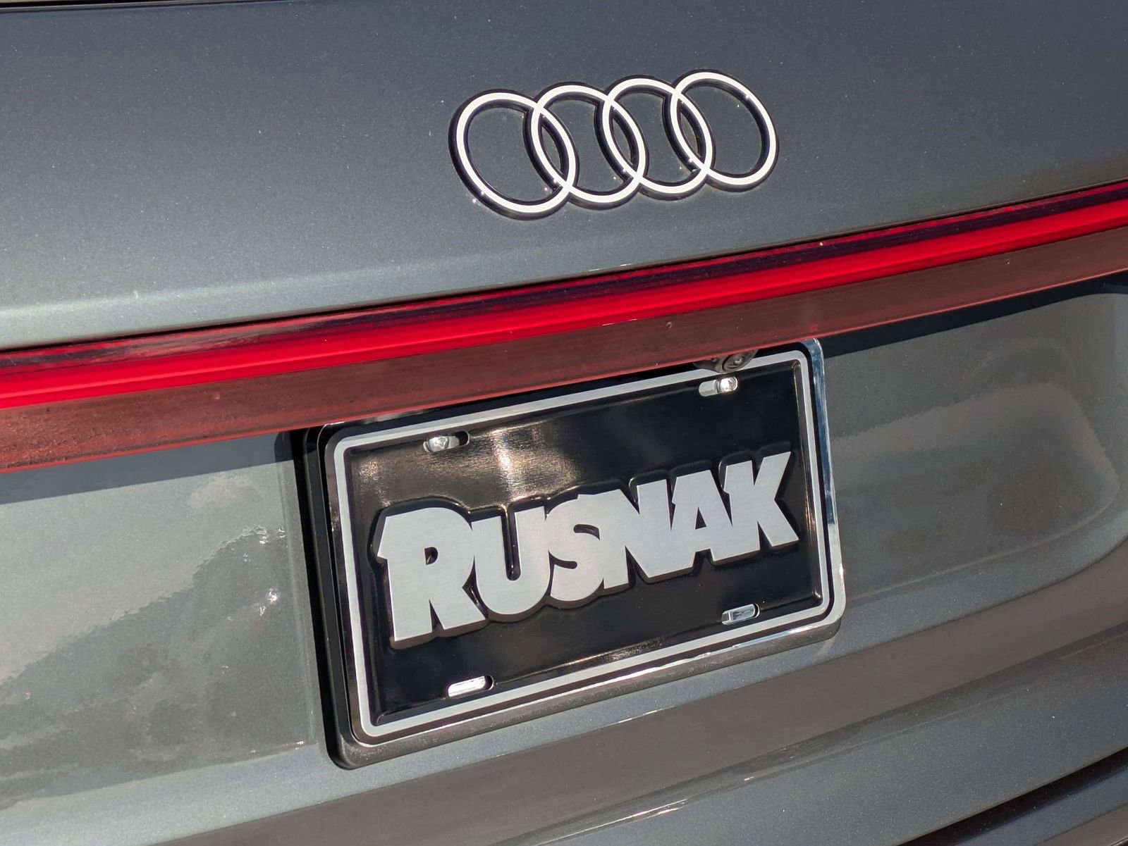 Used 2025 Audi Q6 e-tron Premium Plus w/ Premium Plus AWD/4WD image 19