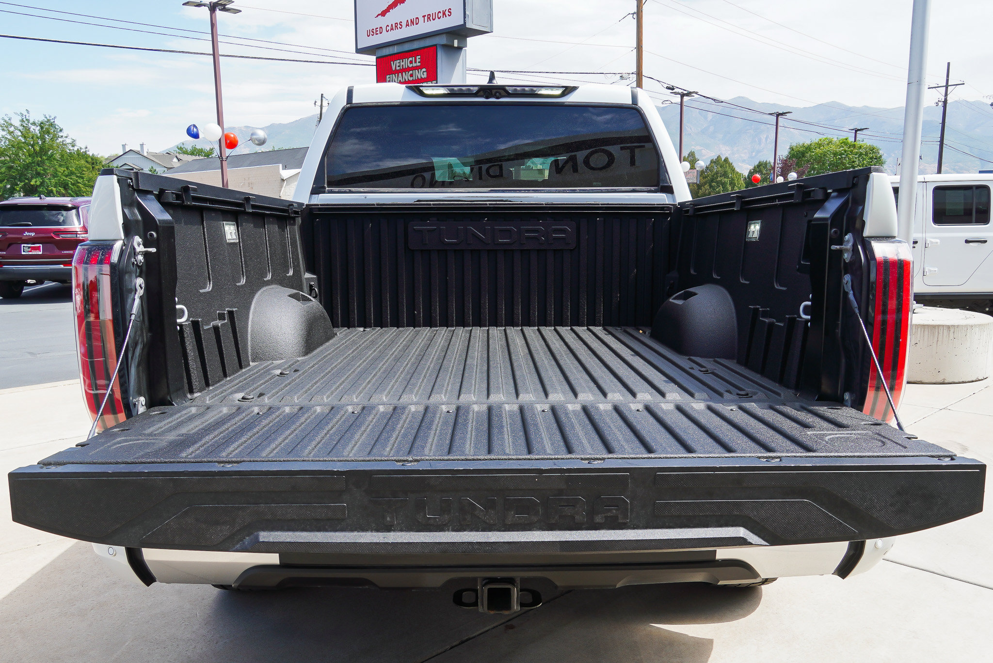 Used 2023 Toyota Tundra Limited AWD/4WD image 14