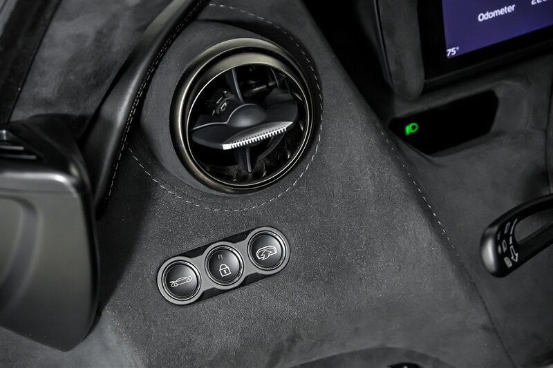 Used 2018 McLaren 720S RWD image 25