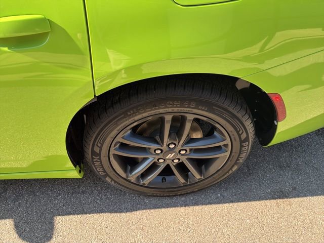 Used 2019 Dodge Charger SXT w/ Blacktop Package image 11