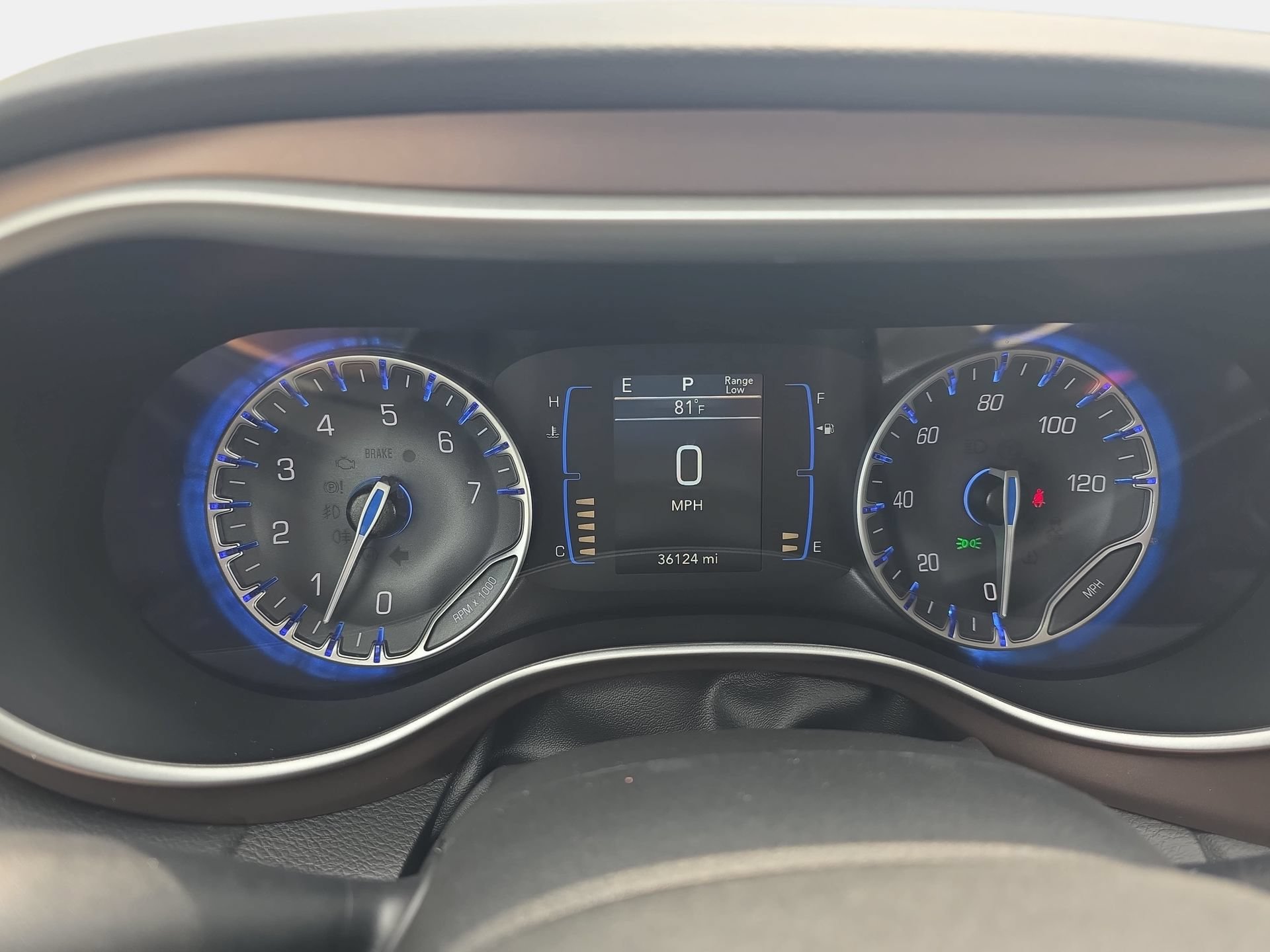 Used 2023 Chrysler Voyager LX FWD image 18