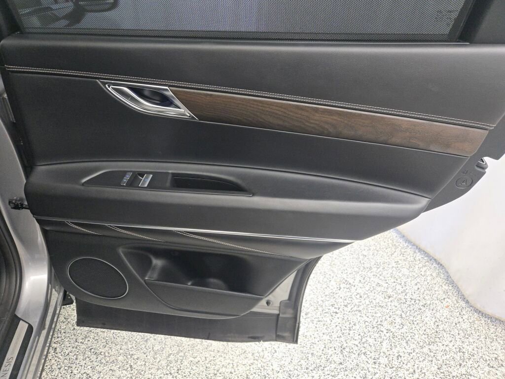 Used 2024 Genesis GV80 2.5T image 10