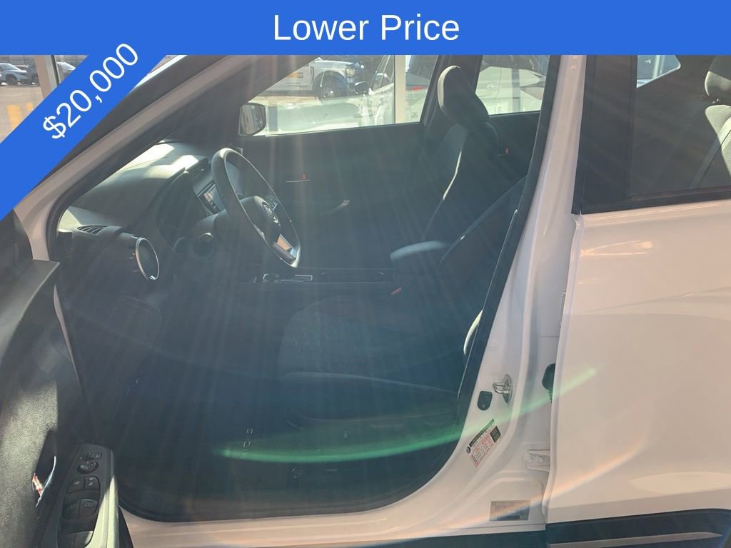 Used 2023 Nissan Kicks SR w/ Interior Electronics Package image 3