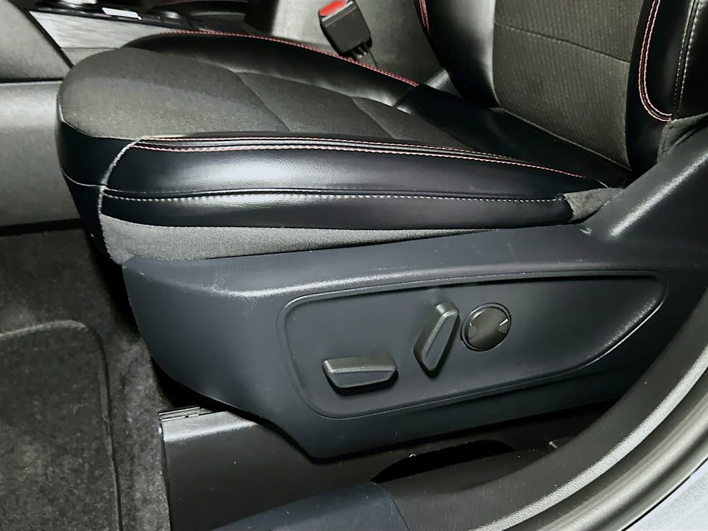 Certified 2024 Ford Escape ST-Line AWD/4WD image 16