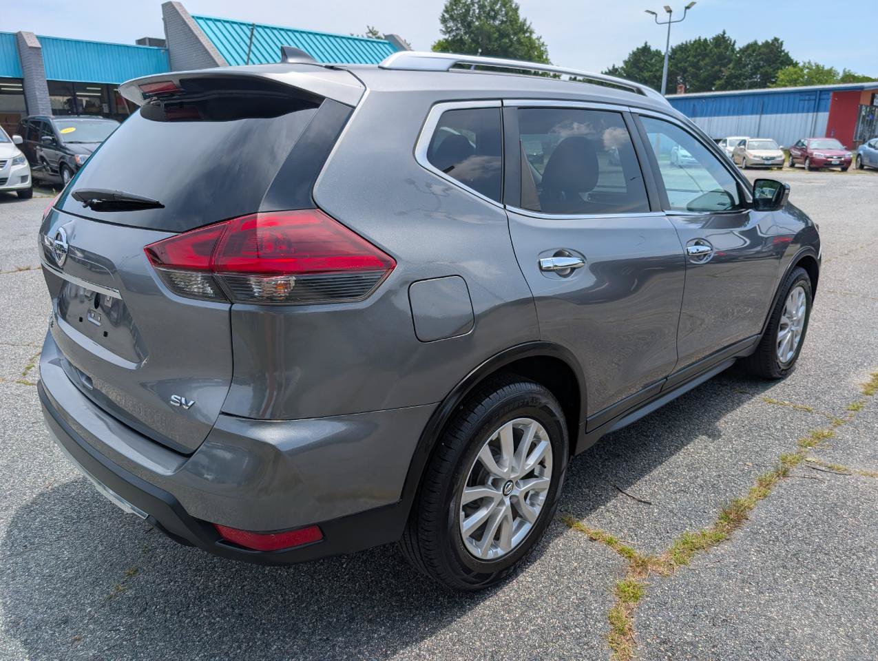 Used 2018 Nissan Rogue SV FWD image 9