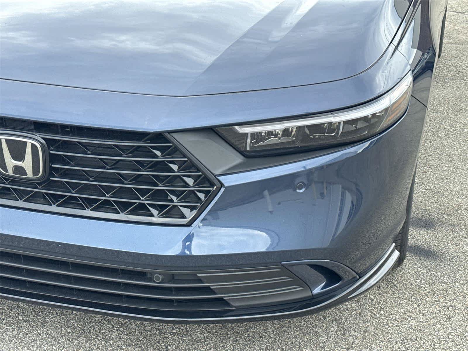 Used 2025 Honda Accord EX-L image 9