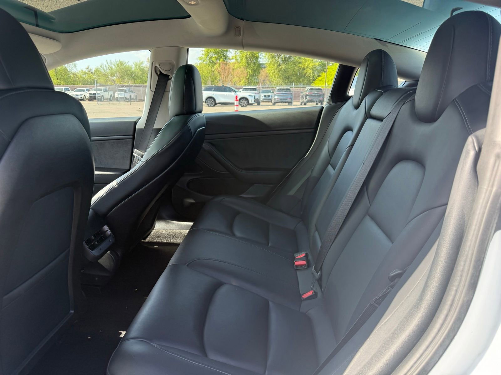 Used 2020 Tesla Model 3 Standard Range RWD image 10
