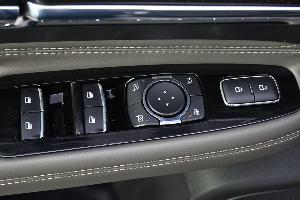 Used 2026 Lincoln Corsair Premiere AWD/4WD image 23
