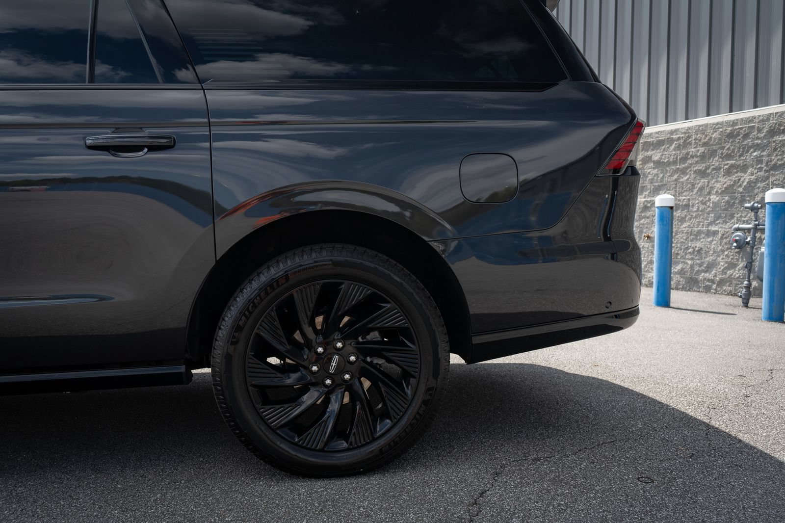 Used 2025 Lincoln Navigator L Reserve w/ Jet Appearance Package AWD/4WD image 15