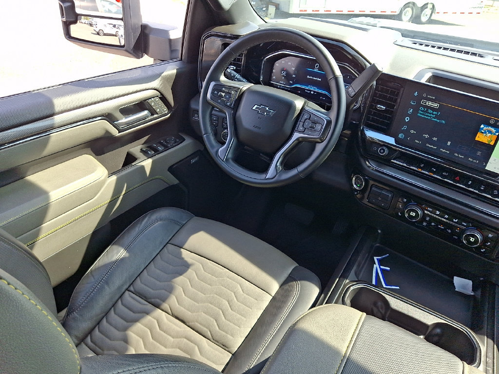 Used 2025 Chevrolet Silverado 2500 ZR2 w/ Technology Package AWD/4WD image 15