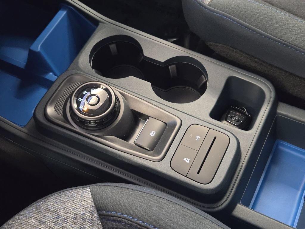 New 2026 Ford Maverick XLT w/ XLT Luxury Package FWD image 19
