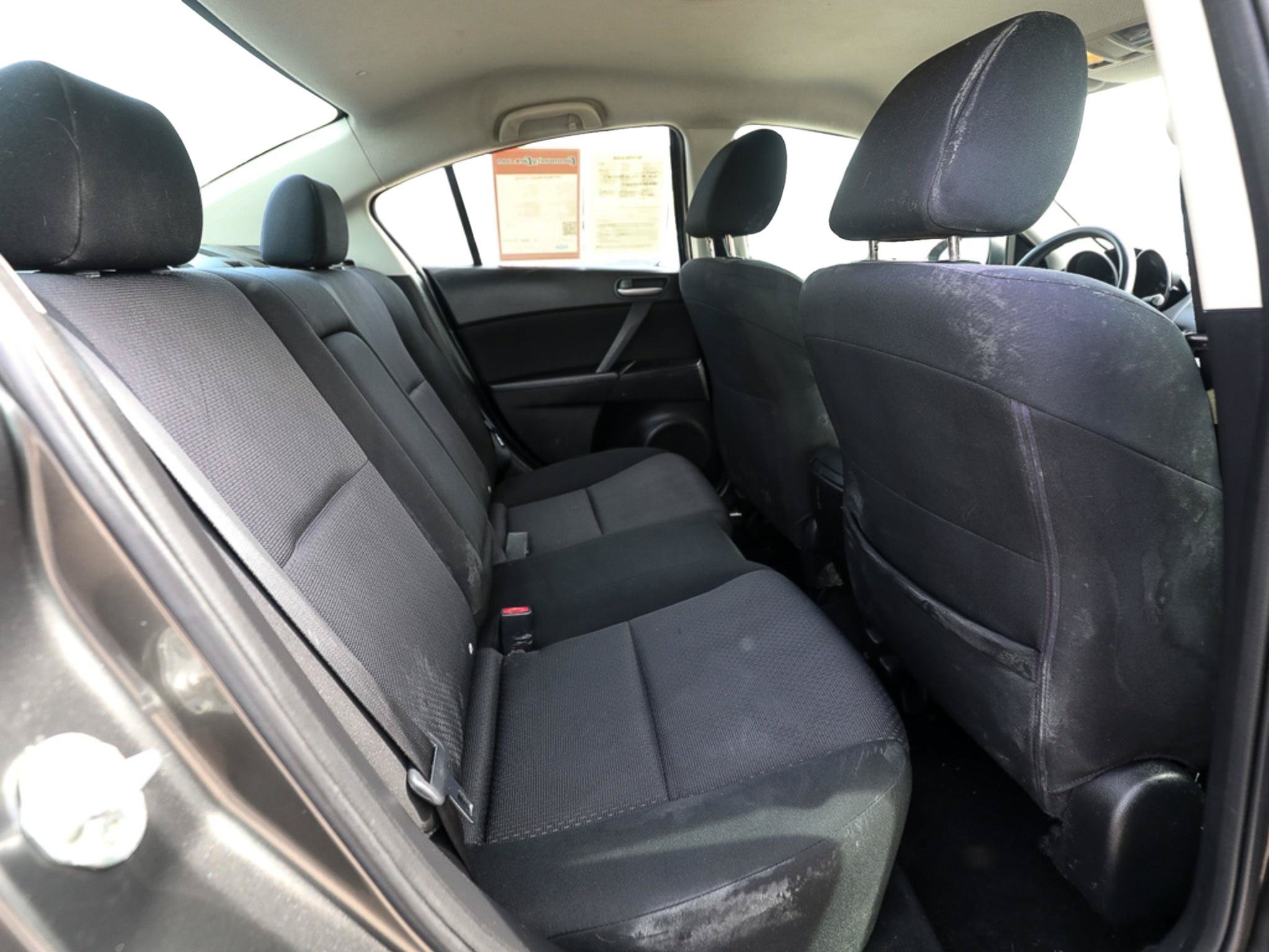 Used 2010 MAZDA MAZDA3 i Touring FWD image 21