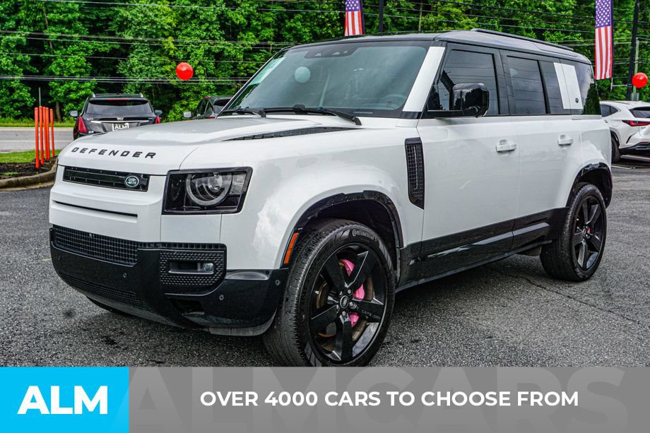 Used 2024 Land Rover Defender 110 X-Dynamic SE AWD/4WD image 3