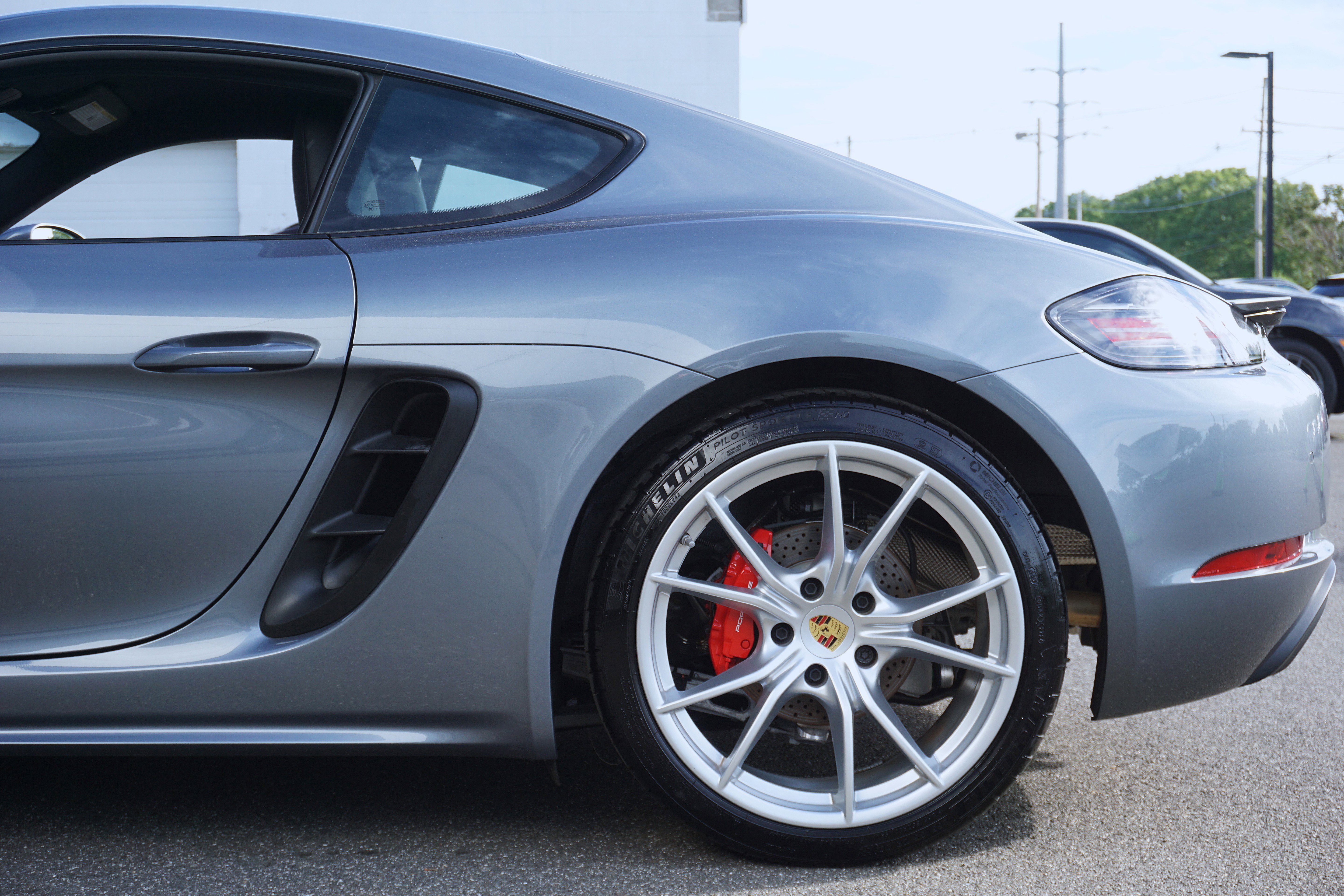 Certified 2025 Porsche 718 Cayman GT4 RS RWD image 9