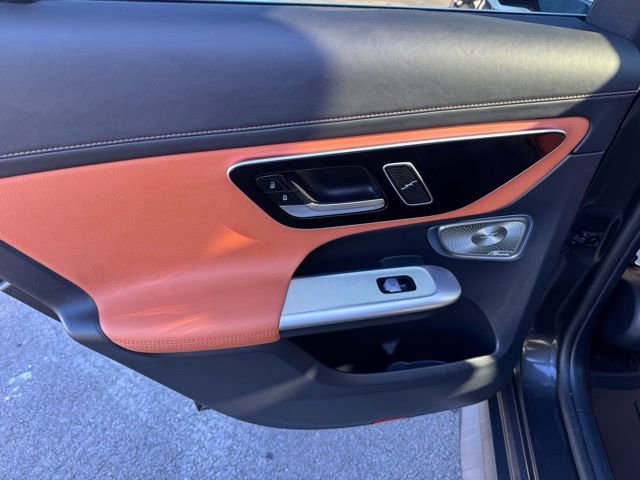 Used 2024 Mercedes-Benz GLC 300 4MATIC image 37