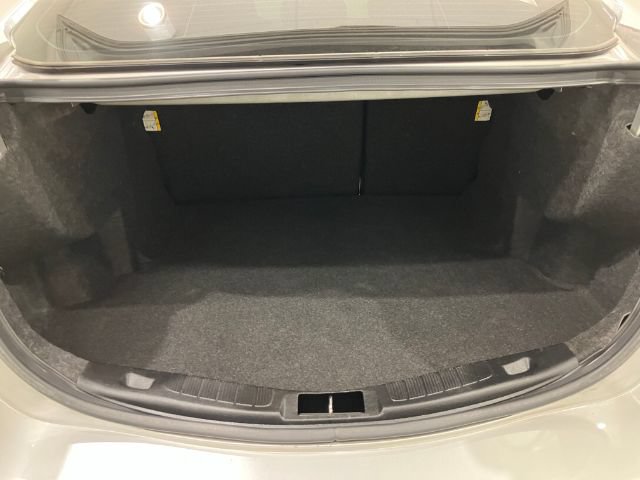 Used 2018 Ford Fusion SE w/ Fusion SE Technology Package FWD image 22