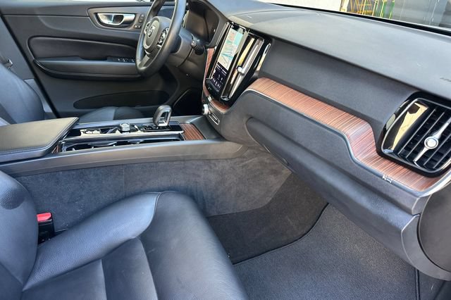 Used 2023 Volvo XC60 B5 Plus w/ Climate Package AWD/4WD image 15
