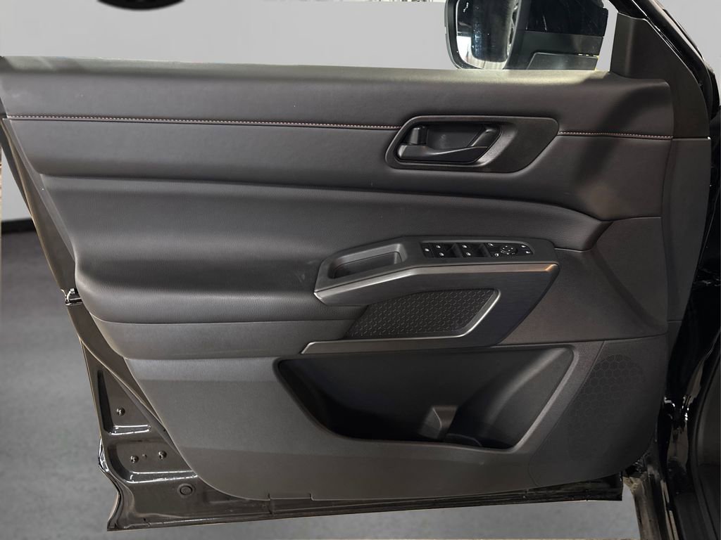 Certified 2023 Nissan Pathfinder Rock Creek image 25