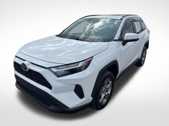 Used 2023 Toyota RAV4 XLE w/ Convenience Package image 2