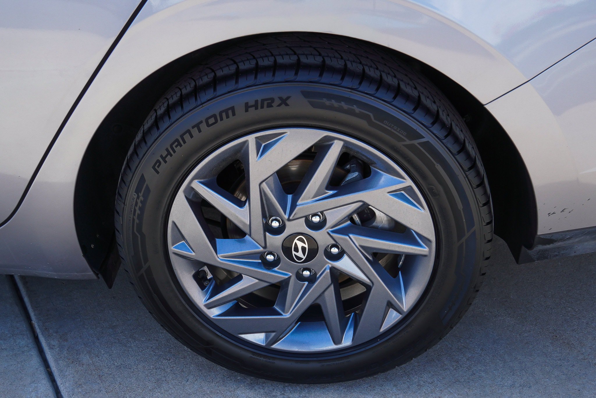 Used 2024 Hyundai Elantra SEL FWD image 13