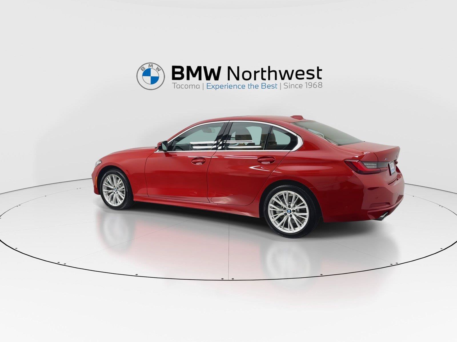 Used 2024 BMW 330i xDrive Sedan w/ Premium Package AWD/4WD image 12