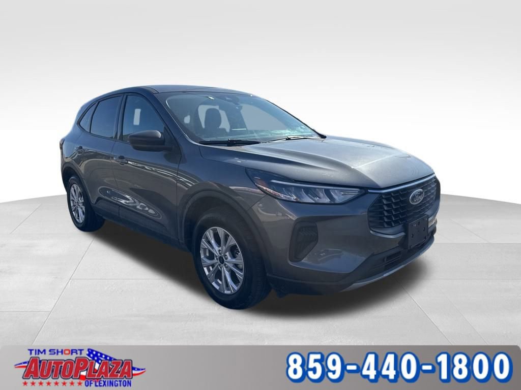 Used 2025 Ford Escape Active AWD/4WD image 8
