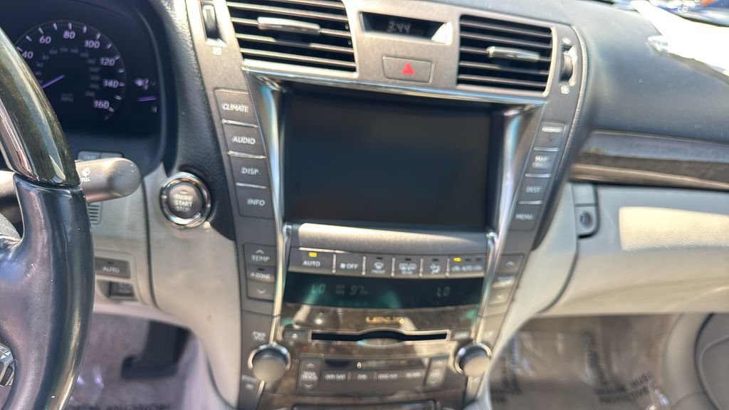 Used 2007 Lexus LS 460 L w/ Luxury Pkg RWD image 25